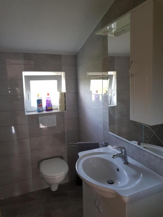 Apartmani Vrdoljak Malinska Esterno foto