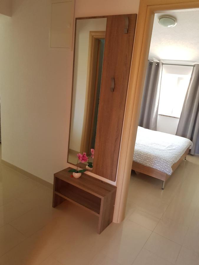 Apartmani Vrdoljak Malinska Esterno foto