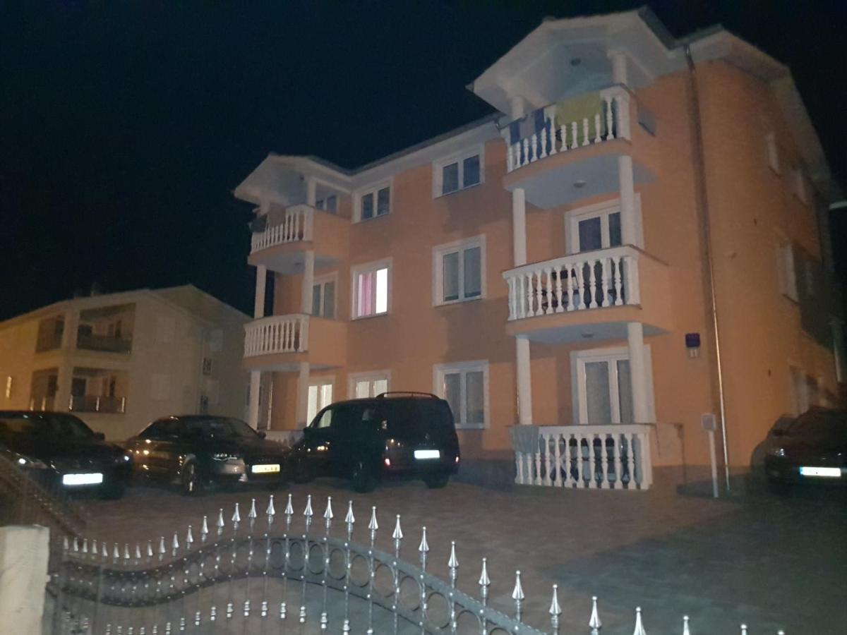 Apartmani Vrdoljak Malinska Esterno foto