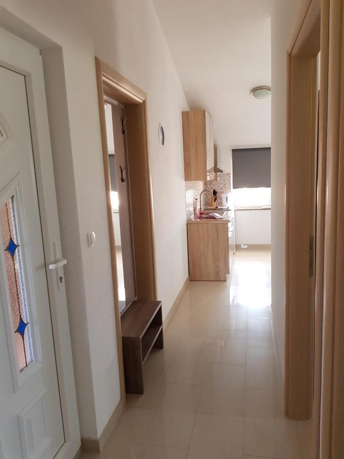 Apartmani Vrdoljak Malinska Esterno foto