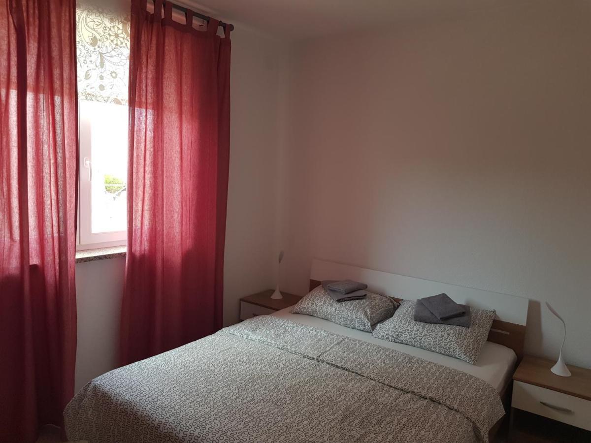 Apartmani Vrdoljak Malinska Esterno foto