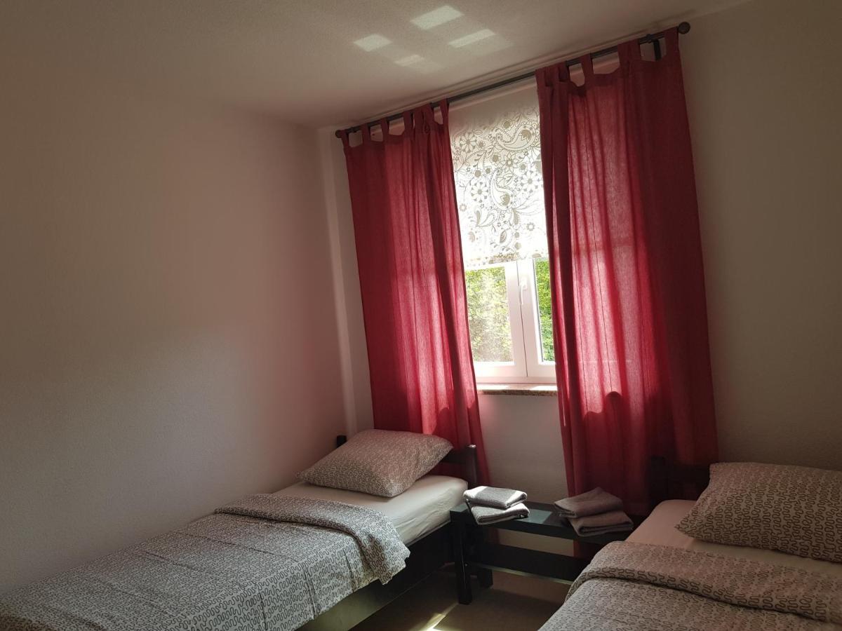 Apartmani Vrdoljak Malinska Esterno foto