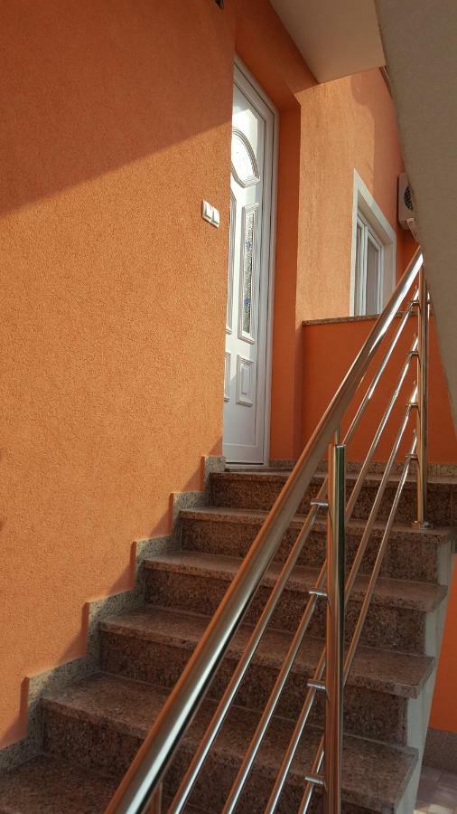Apartmani Vrdoljak Malinska Esterno foto