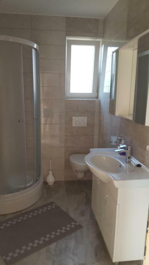 Apartmani Vrdoljak Malinska Esterno foto